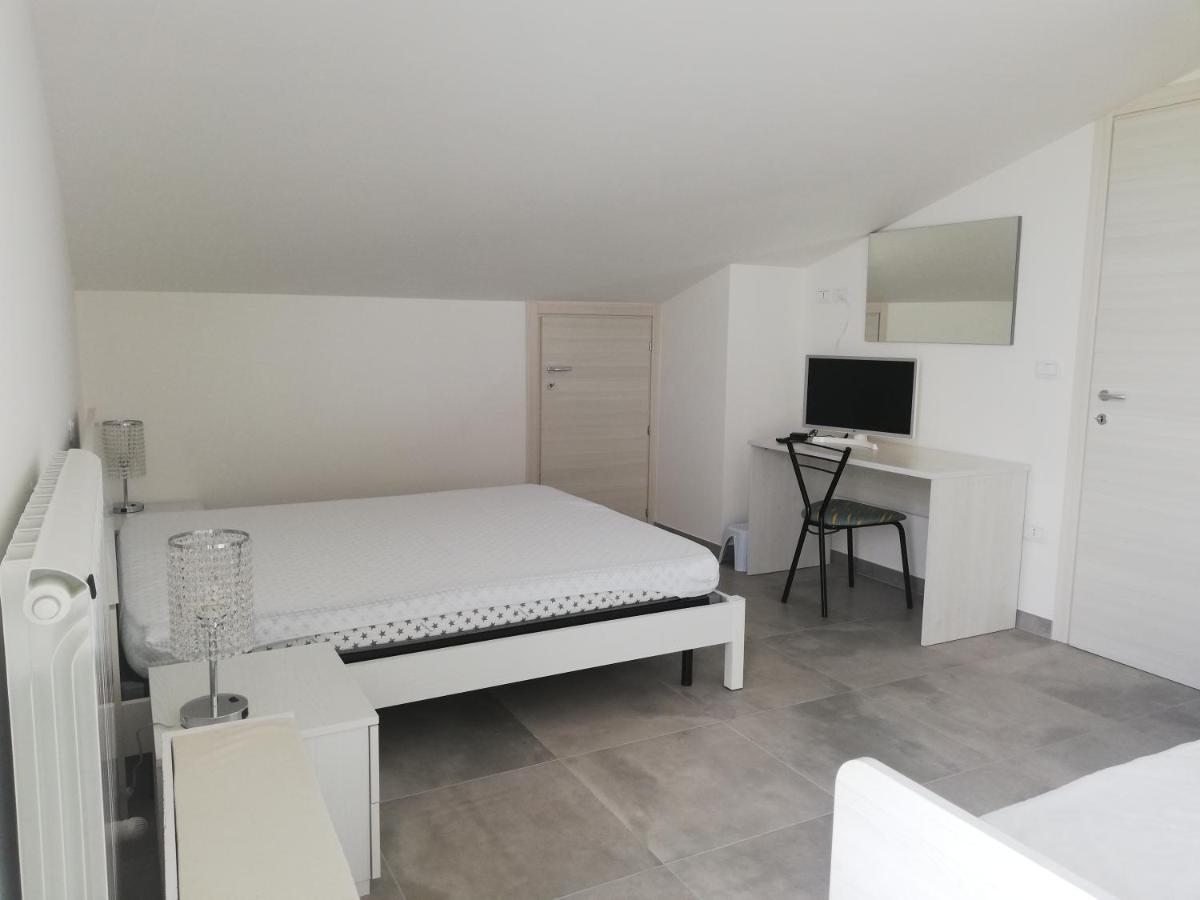 Ferienwohnung Attico Fronte Mare Martinsicuro Exterior foto