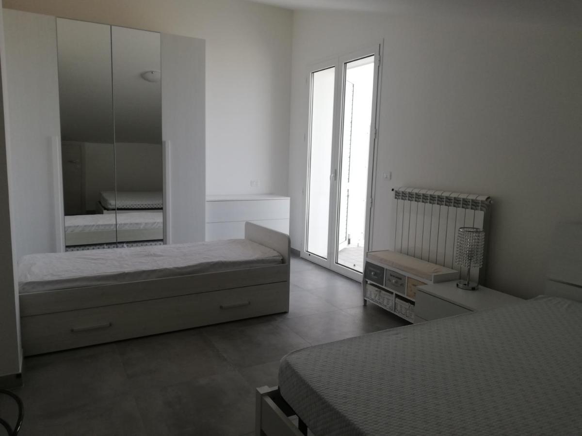 Ferienwohnung Attico Fronte Mare Martinsicuro Exterior foto