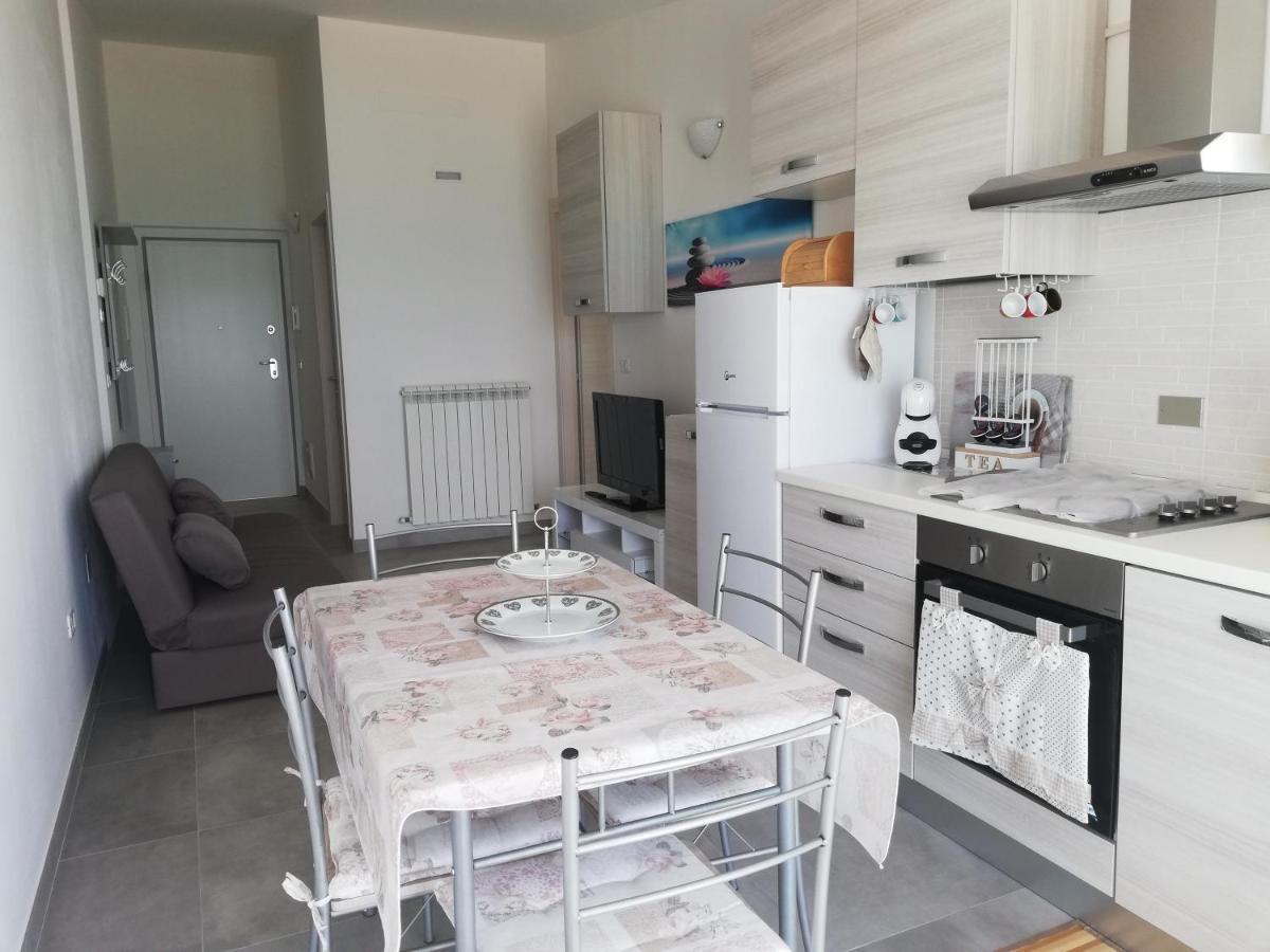 Ferienwohnung Attico Fronte Mare Martinsicuro Exterior foto